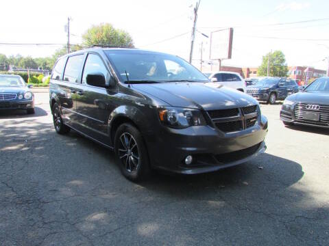 2017 Dodge Grand Caravan GT FWD photo