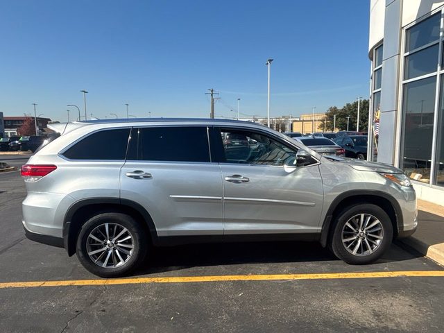 2019 Toyota Highlander XLE AWD photo