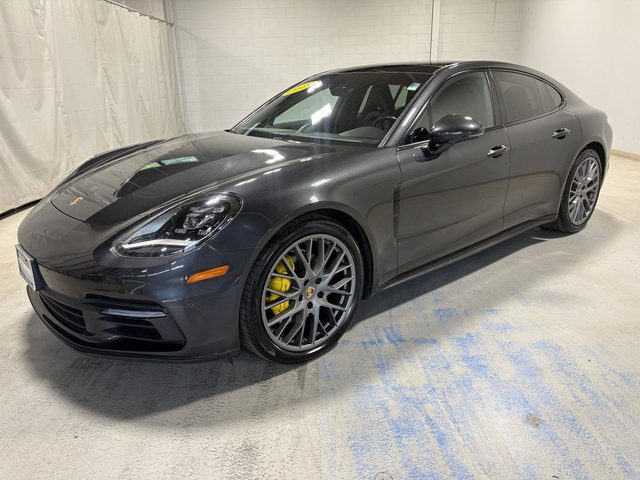 2018 Porsche Panamera 4 AWD photo