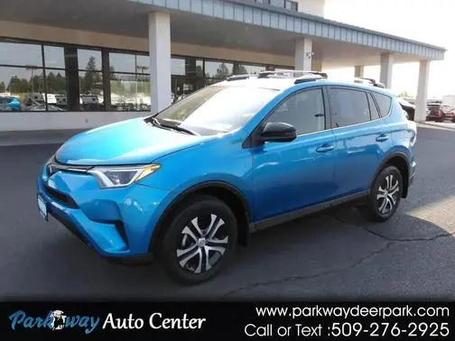2018 Toyota RAV4 LE AWD photo