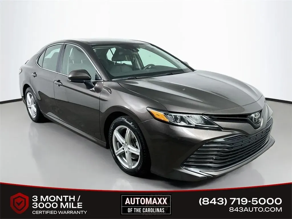 2019 Toyota Camry LE FWD photo