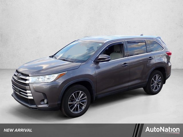 2019 Toyota Highlander XLE AWD photo