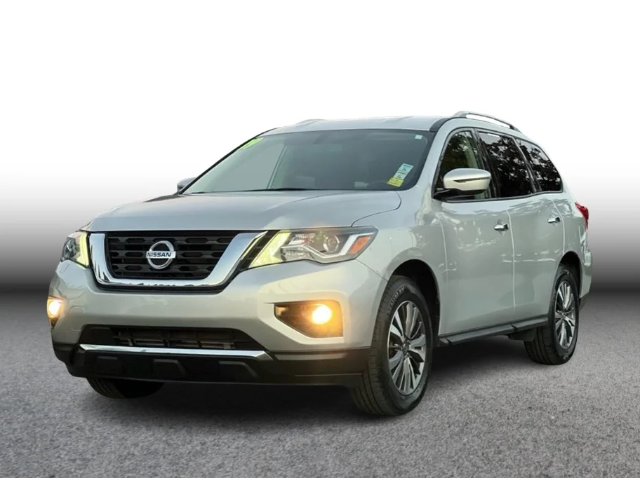 2019 Nissan Pathfinder SV 4WD photo