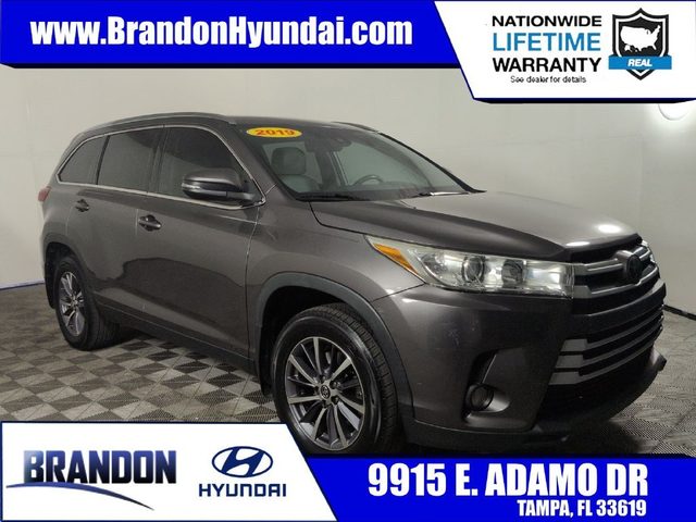 2019 Toyota Highlander XLE AWD photo