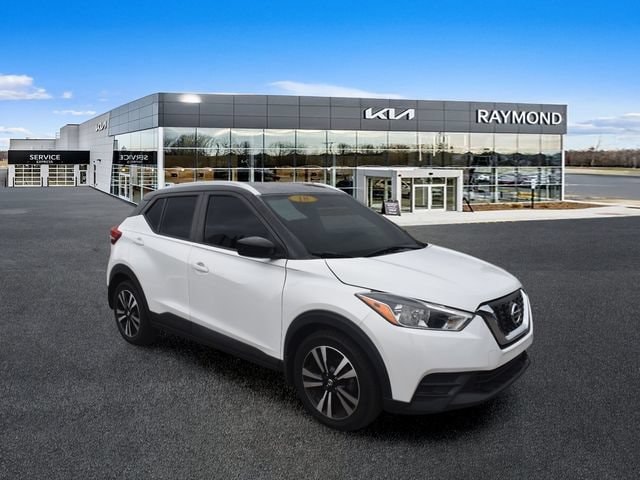 2018 Nissan Kicks SV FWD photo