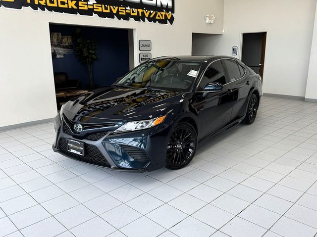 2019 Toyota Camry SE FWD photo