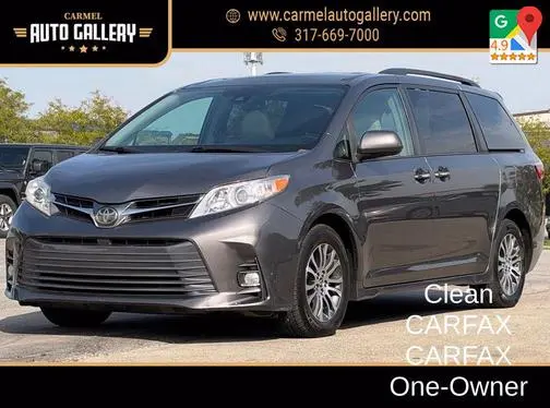 2019 Toyota Sienna XLE FWD photo