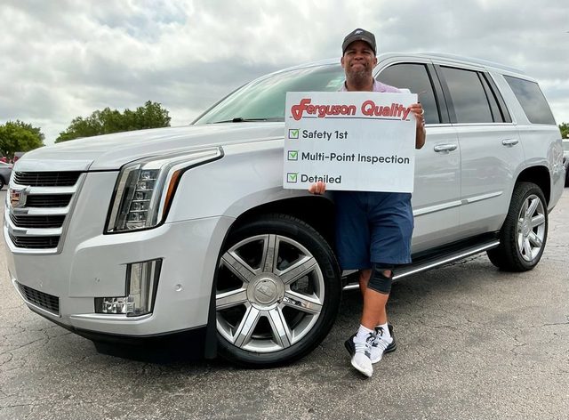 2019 Cadillac Escalade Luxury 4WD photo
