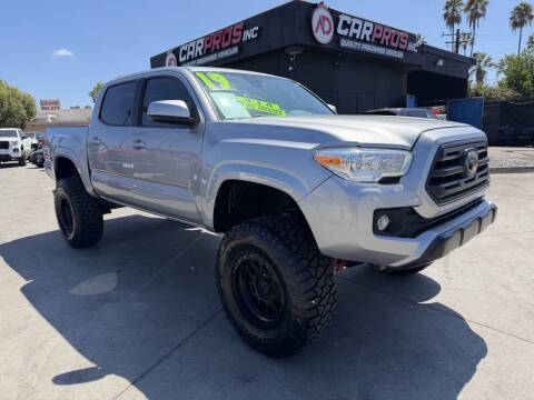 2019 Toyota Tacoma SR 4WD photo