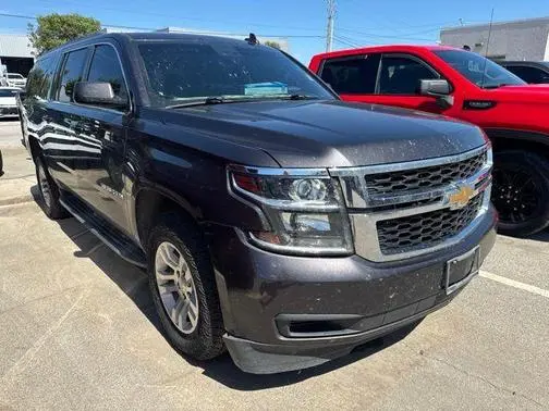 2018 Chevrolet Suburban LT 4WD photo