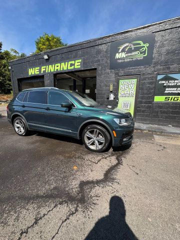 2019 Volkswagen Tiguan SEL R-Line AWD photo