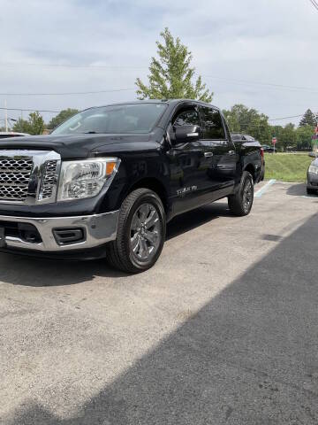 2019 Nissan Titan SV 4WD photo
