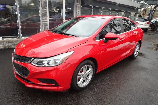 2016 Chevrolet Cruze LT FWD photo