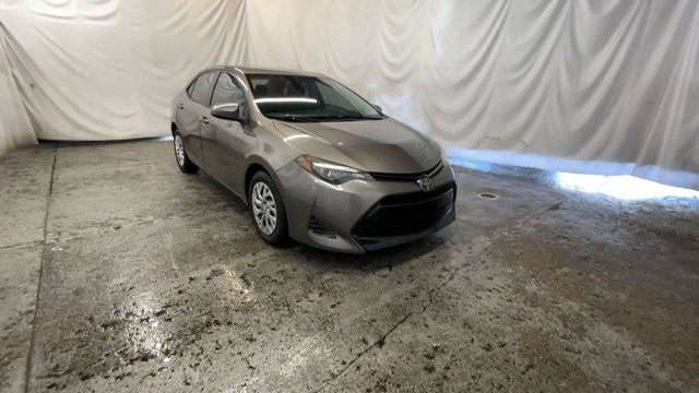 2019 Toyota Corolla LE FWD photo
