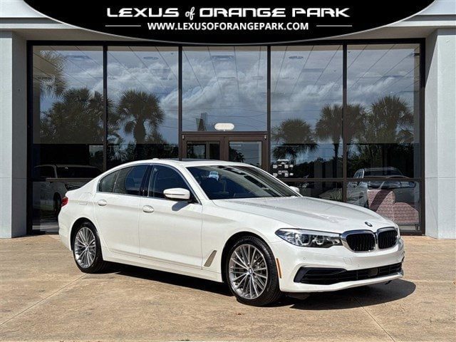 2019 BMW 5 Series 540i RWD photo