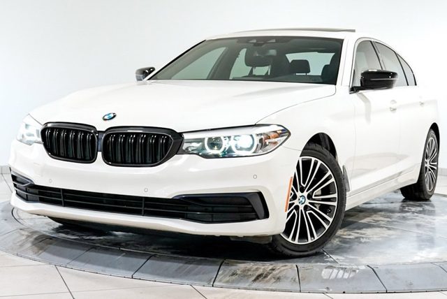 2019 BMW 5 Series 530i RWD photo