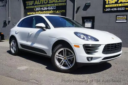 2018 Porsche Macan AWD photo