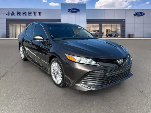2019 Toyota Camry XLE V6 FWD photo