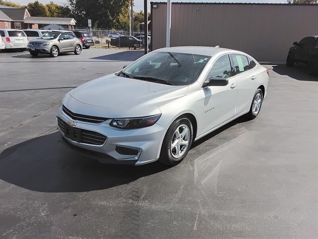 2018 Chevrolet Malibu LS FWD photo