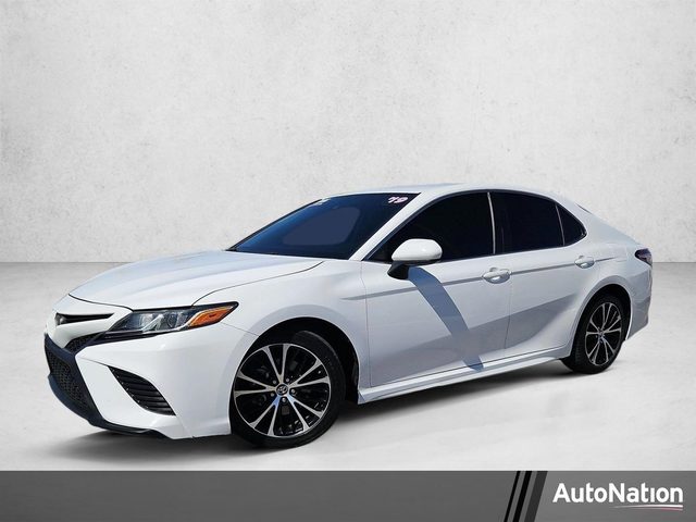 2019 Toyota Camry SE FWD photo