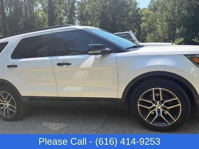 2019 Ford Explorer Sport 4WD photo