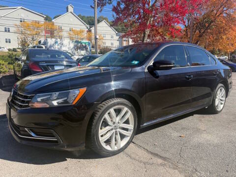 2019 Volkswagen Passat 2.0T Wolfsburg Edition FWD photo