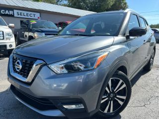 2018 Nissan Kicks SR FWD photo