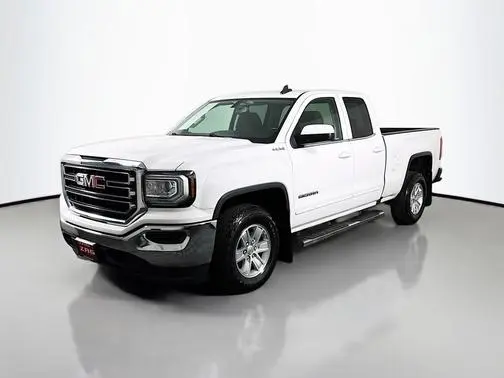 2017 GMC Sierra 1500 SLE 4WD photo