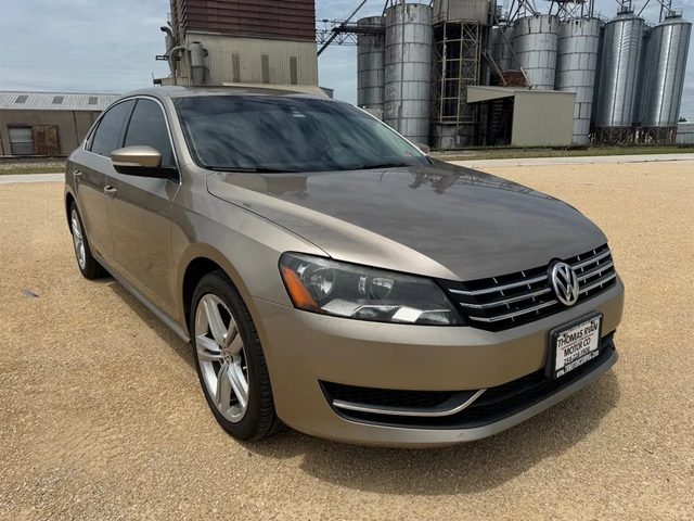 2015 Volkswagen Passat 2.0L TDI SE w/Sunroof FWD photo
