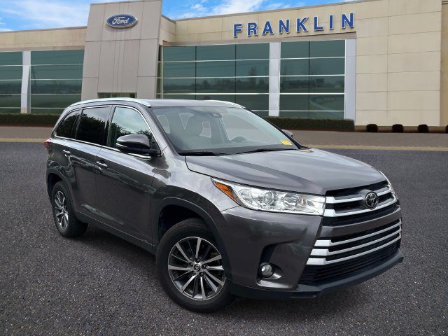 2019 Toyota Highlander XLE FWD photo