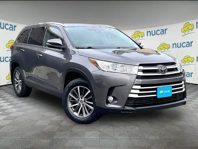 2019 Toyota Highlander XLE AWD photo