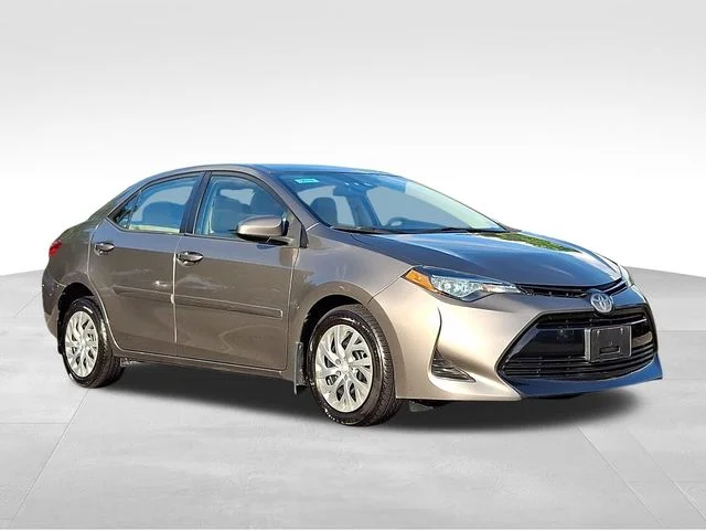 2019 Toyota Corolla LE FWD photo