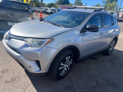 2018 Toyota RAV4 LE AWD photo