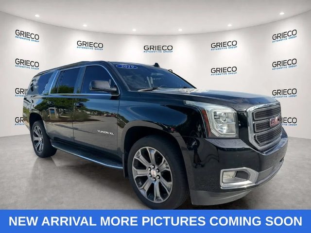 2019 GMC Yukon XL SLE RWD photo