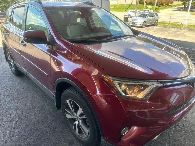 2018 Toyota RAV4 XLE AWD photo