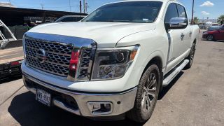 2019 Nissan Titan SL RWD photo