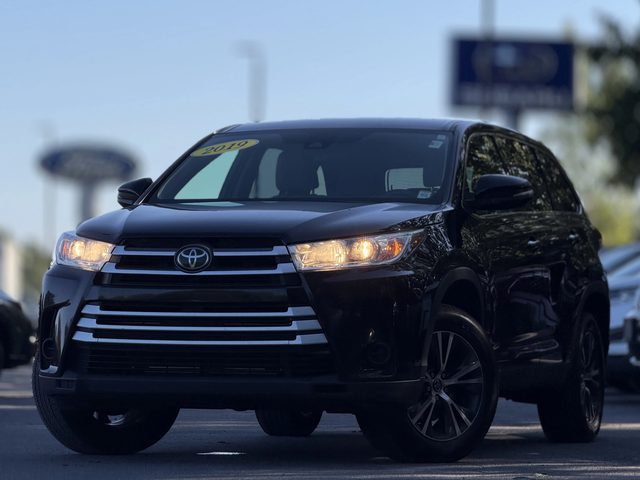 2019 Toyota Highlander LE FWD photo