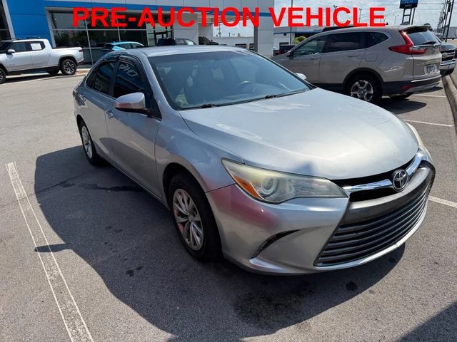2016 Toyota Camry LE FWD photo
