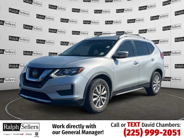 2019 Nissan Rogue SV FWD photo