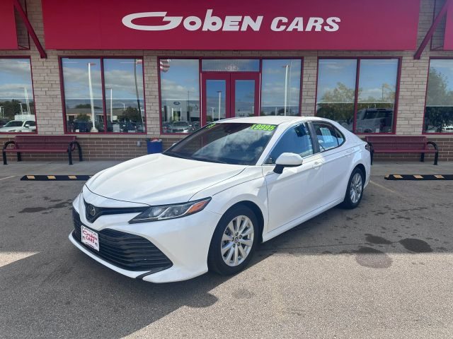 2019 Toyota Camry LE FWD photo