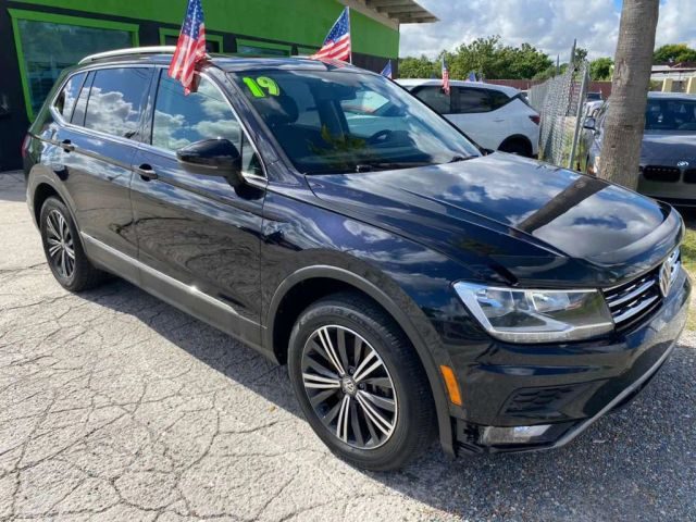 2019 Volkswagen Tiguan SEL FWD photo