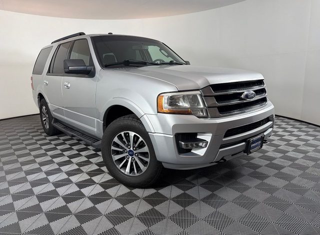 2017 Ford Expedition XLT 4WD photo