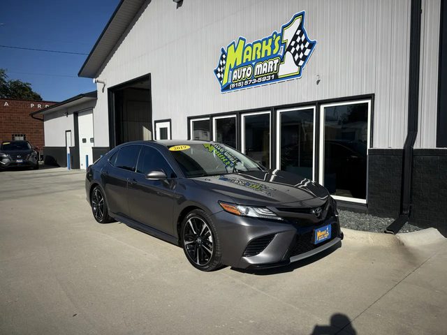 2019 Toyota Camry XSE FWD photo