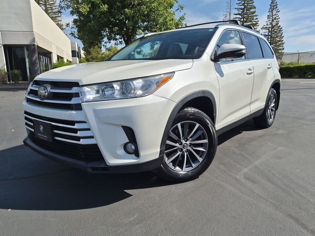 2019 Toyota Highlander XLE AWD photo