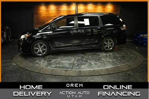 2016 Toyota Sienna SE FWD photo