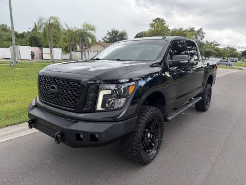 2019 Nissan Titan SV 4WD photo