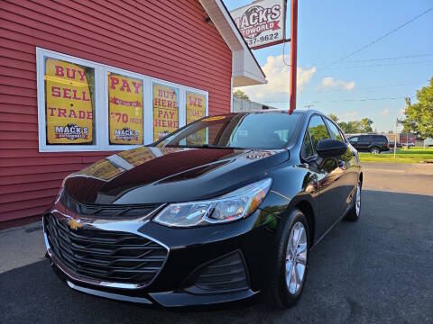 2019 Chevrolet Cruze LS FWD photo