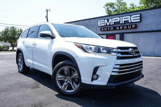 2017 Toyota Highlander Limited Platinum FWD photo