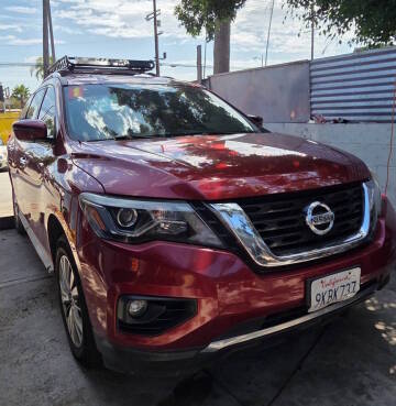 2018 Nissan Pathfinder SV 4WD photo