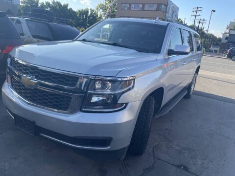 2018 Chevrolet Suburban LT 4WD photo